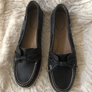 Women Sperry shoes